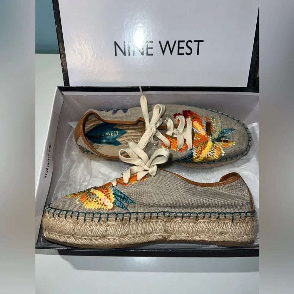 Nine West Natural Guinup Sneaker Sequin Boho Espadrille Lace Up Fashion Sneaker - Picture 2 of 5